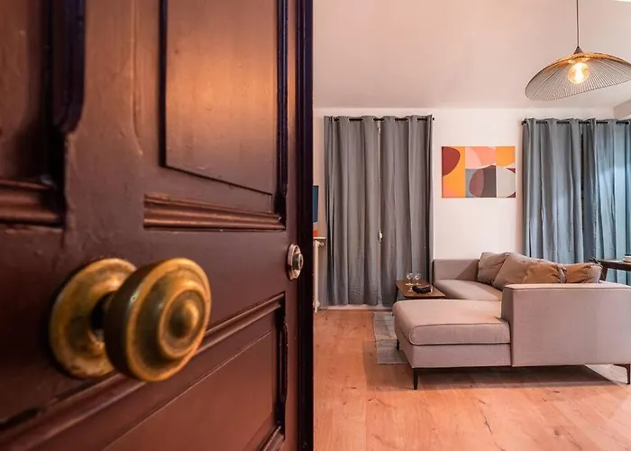 Lovely Parisian Flat Rue St Honore Louvre - 2Br With Balcony