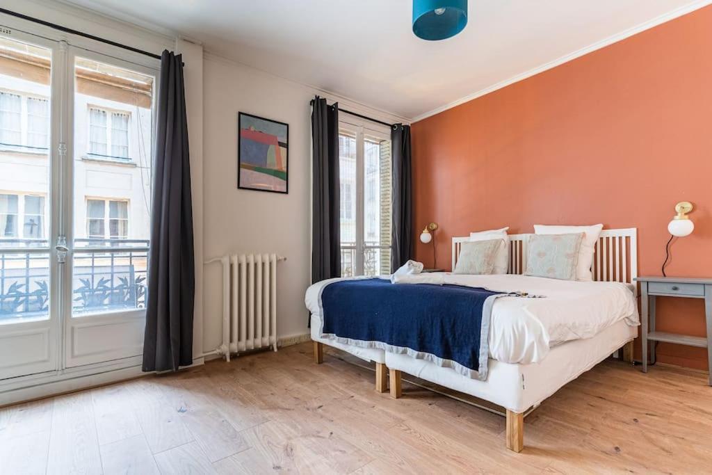 Lovely Parisian Flat Rue St Honore Louvre - 2br With Balcony Apartment Paris